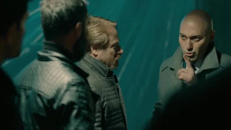 Кадры из сериала Внутри 42 серия 2 сезон (2016)